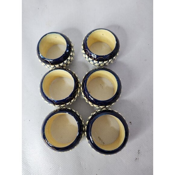 VINTAGE Napkin Ring Holders Wood Textured Hob Knob Design Glazed Painted 6 Pc - Picture 2 of 5